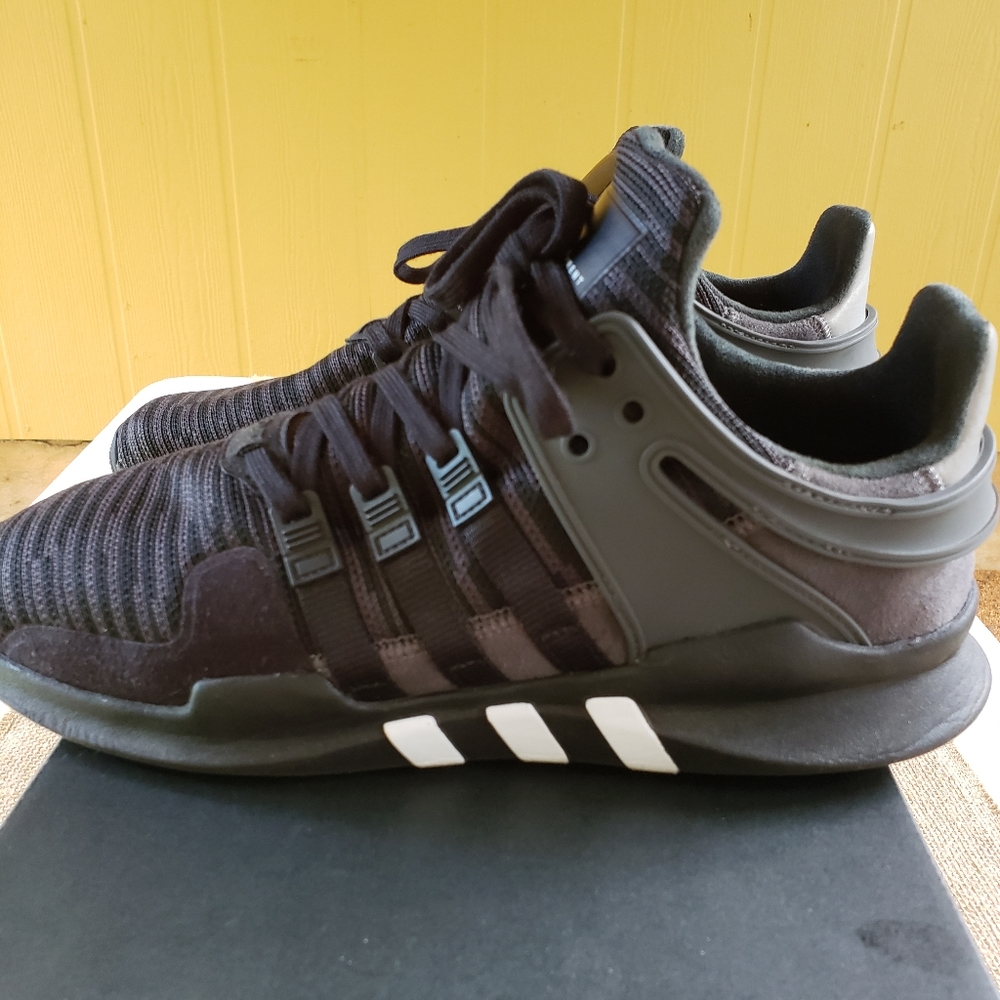 Mens shoes